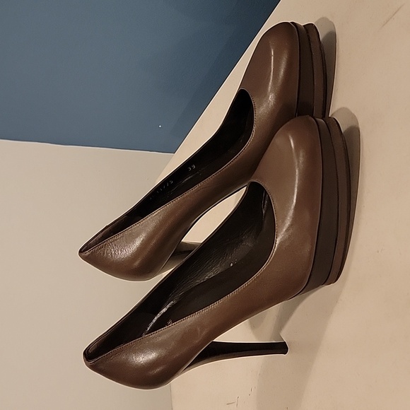 Stuart Weitzmaz leather platform pumps, EU size 39, US size 8.5, brown - Picture 3 of 7